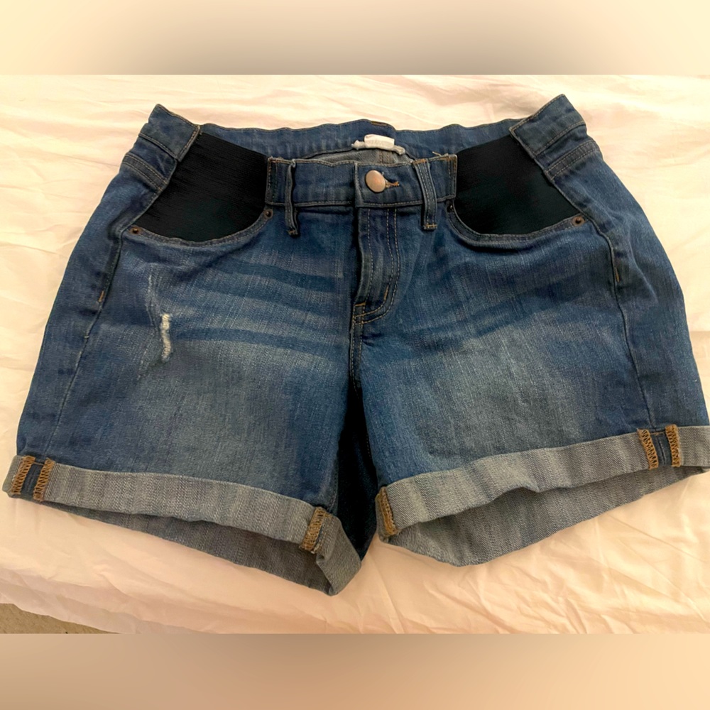 Ingrid and Isabel maternity Jean shorts